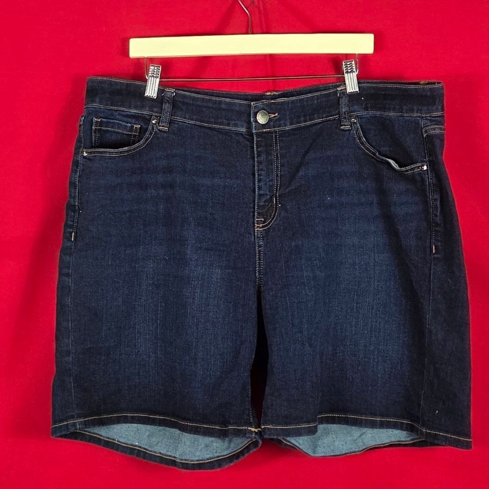 LANE BRYANT Mid Rise Girlfriend Shorts Flex Magic Waistband‎ Dark Wash Size 18